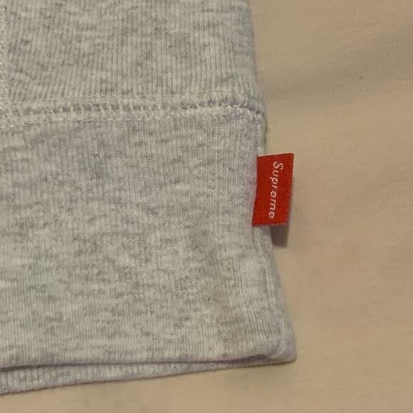 Supreme Hoodie with Graphic Men size Medium - Picture 3 of 13